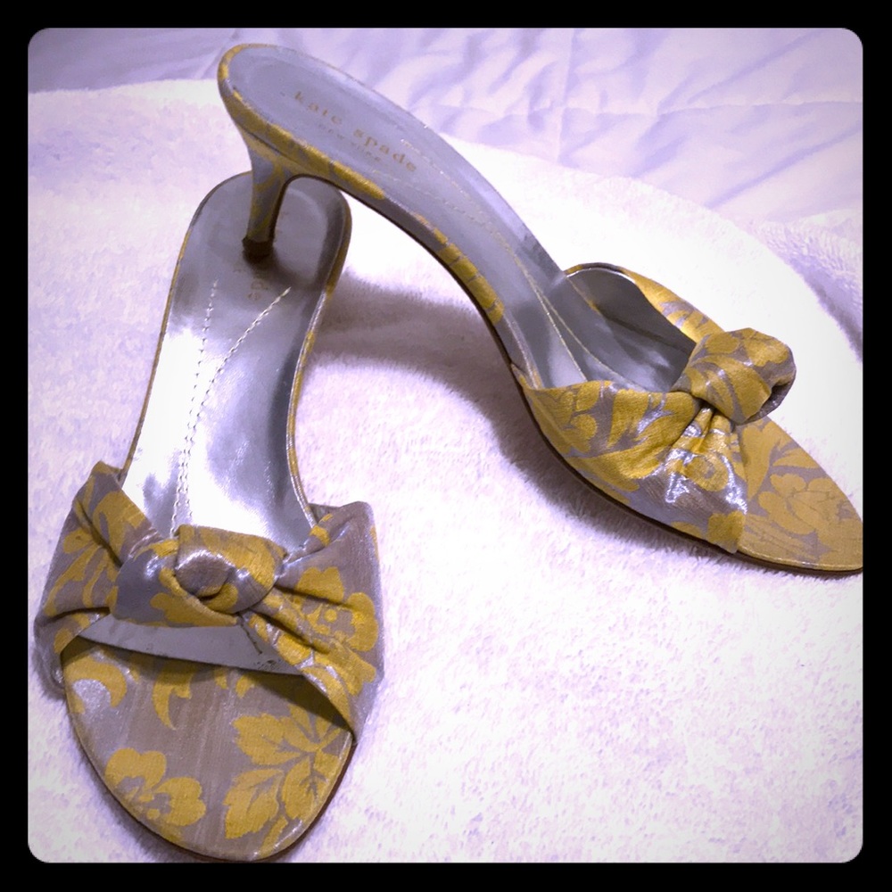 NEW♠️KATE♠️Spade sandals is new nice and clean. - Picture 1 of 6